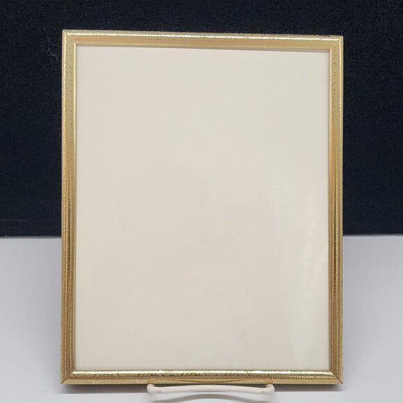 Elegant Gold Tone Metal Picture Frame With Black Velvet Back Easel Style 8x10 #2 - Picture 2 of 10